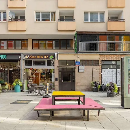 Comfortable Apartment With Balcony And Bathtub Warsaw Zlota 11 By Heyrent Apartamento Varsovia